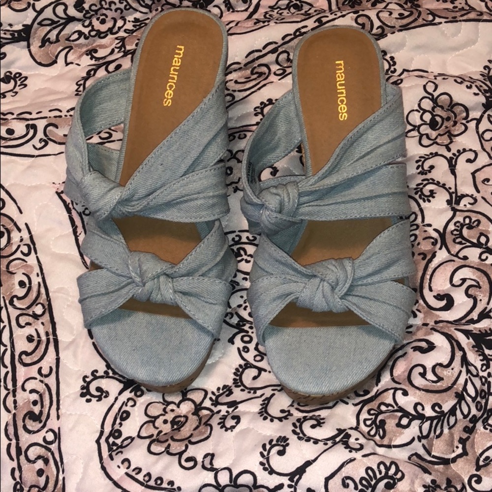 Blue knot wedges